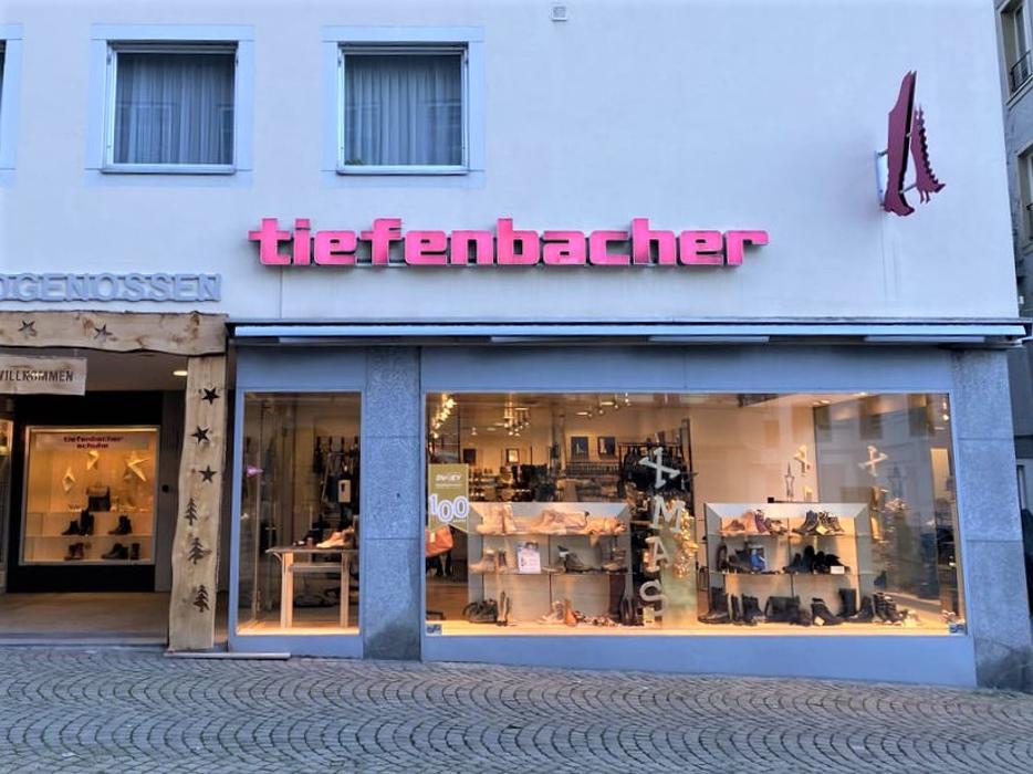 Tiefenbacher Schuhe, Hauptstrasse in Einsiedeln