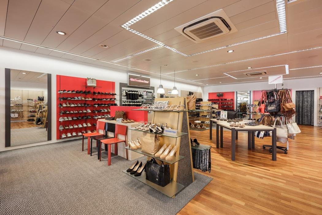 Tiefenbacher Schuhe, Postplatz in Wohlen