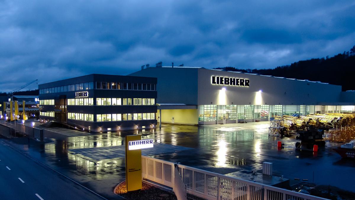 Liebherr-Baumaschinen AG, Industriestrasse in Reiden