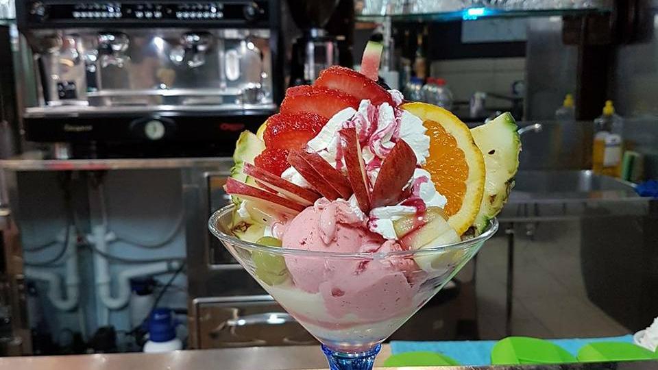 Vollmer´s Eiscafé, Fischerstraße in Duisburg