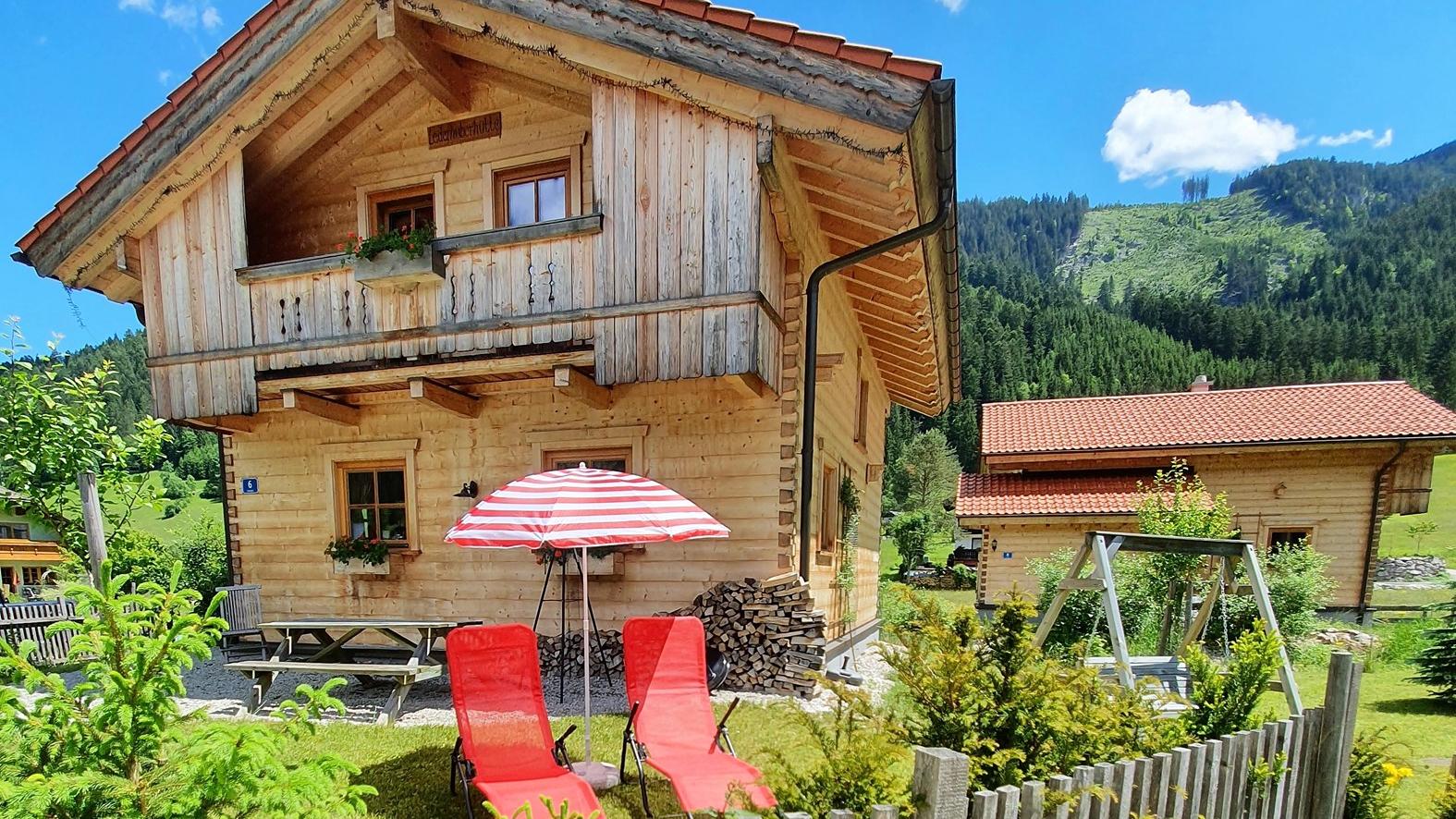 Gosauer Almhütten, Austraße in Gosau