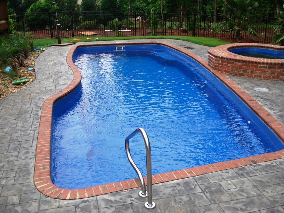 Bravo Company Pool Services - Spring, TX
