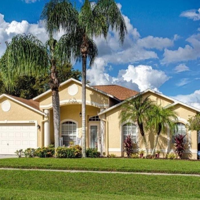 Cassandra Eckert Realtor / USN Veteran - Berkshire Hathaway HomeServices - Brooksville, FL