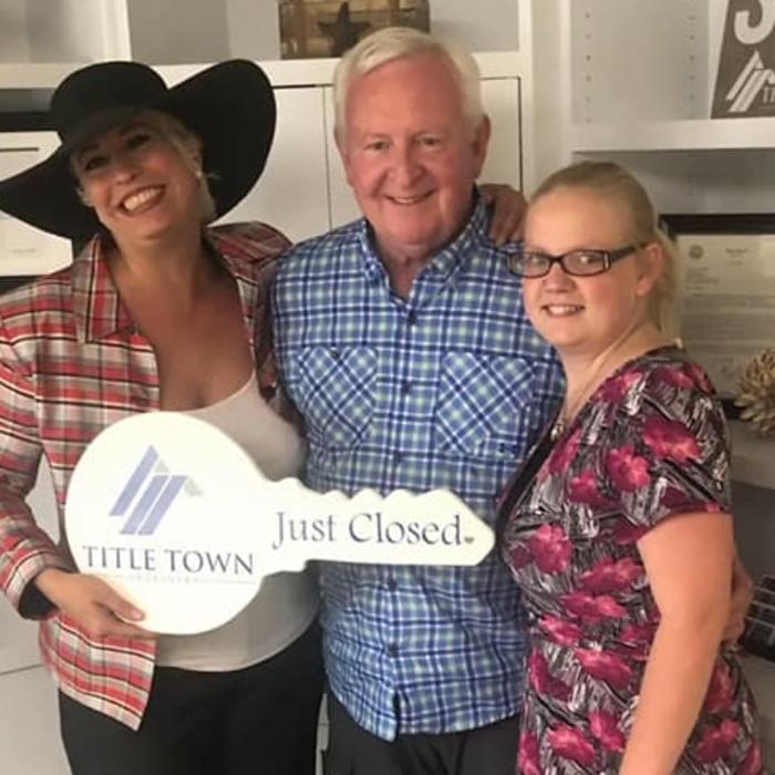 Cassandra Eckert Realtor / USN Veteran - Berkshire Hathaway HomeServices - Brooksville, FL