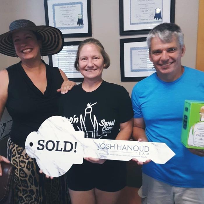 Cassandra Eckert Realtor / USN Veteran - Berkshire Hathaway HomeServices - Brooksville, FL