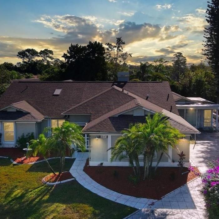 Cassandra Eckert Realtor / USN Veteran - Berkshire Hathaway HomeServices - Brooksville, FL