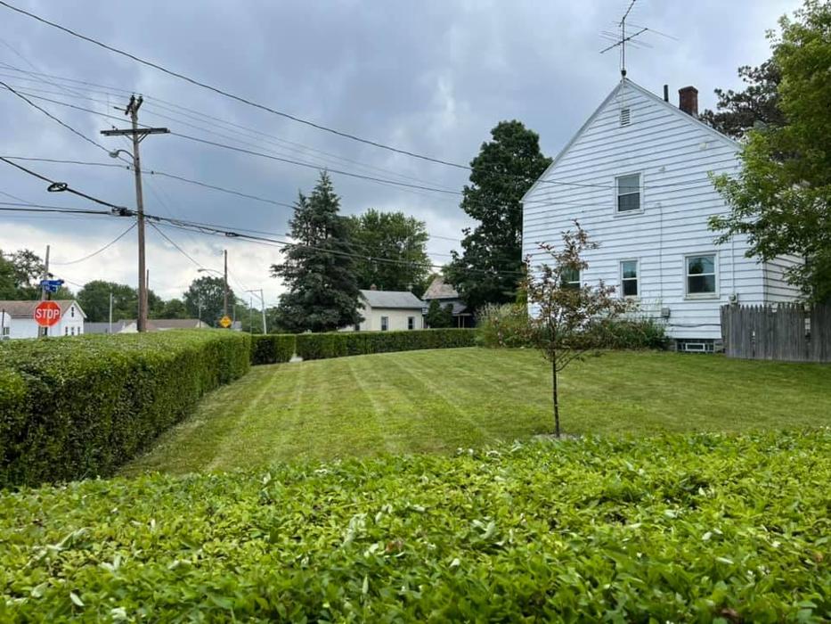 High Class Grass, LLC - Lorain, OH