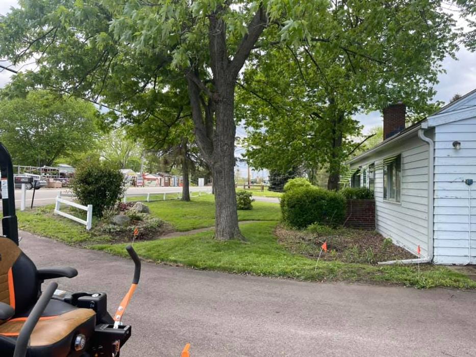 High Class Grass, LLC - Lorain, OH