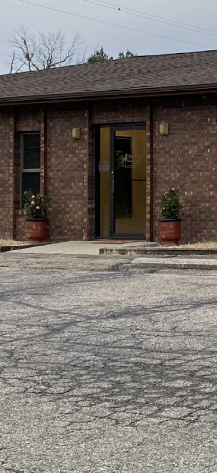 Poodles To Hounds, LLC - Mount Vernon, IL
