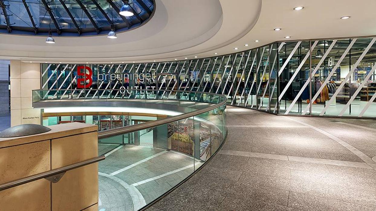 Breuninger Outlet, Rotebühlplatz in Stuttgart