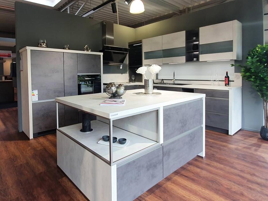 REDDY Küchen Wolfsburg, Brandgehaege in Wolfsburg