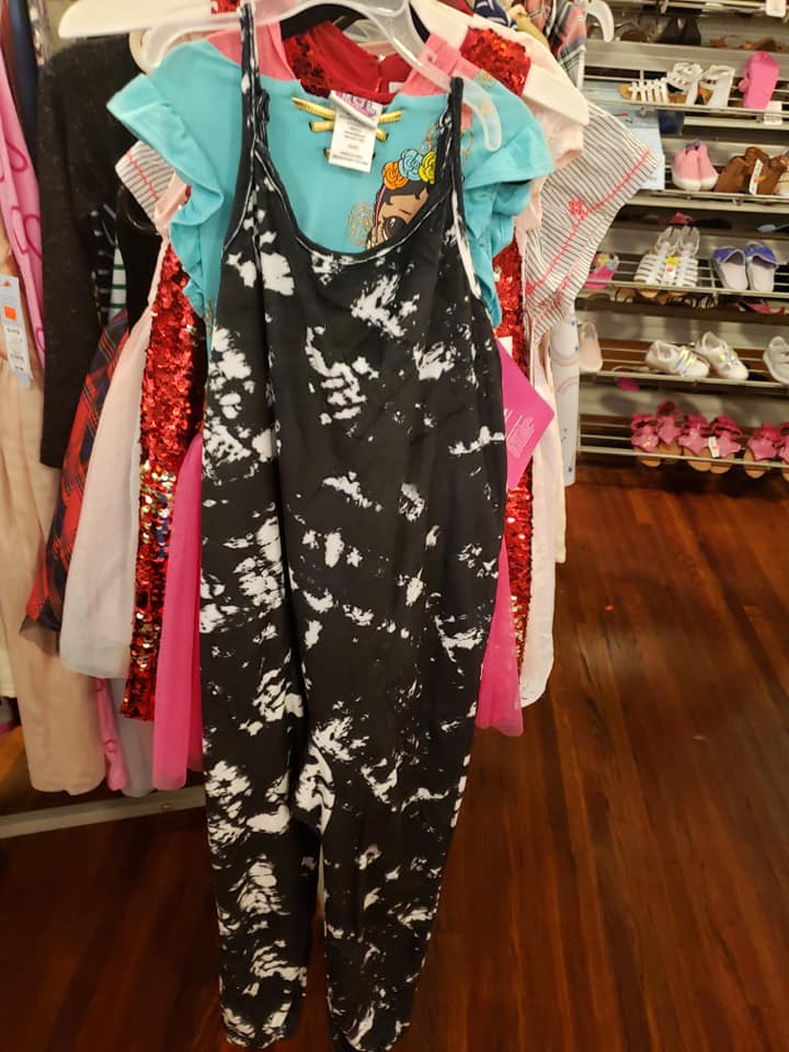 JC's Clothing Outlet Logo