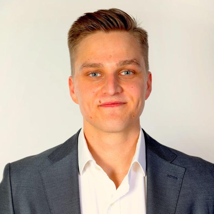 ERGO Versicherung Paul-Lennard Amling, Hauptstraße in Hennigsdorf