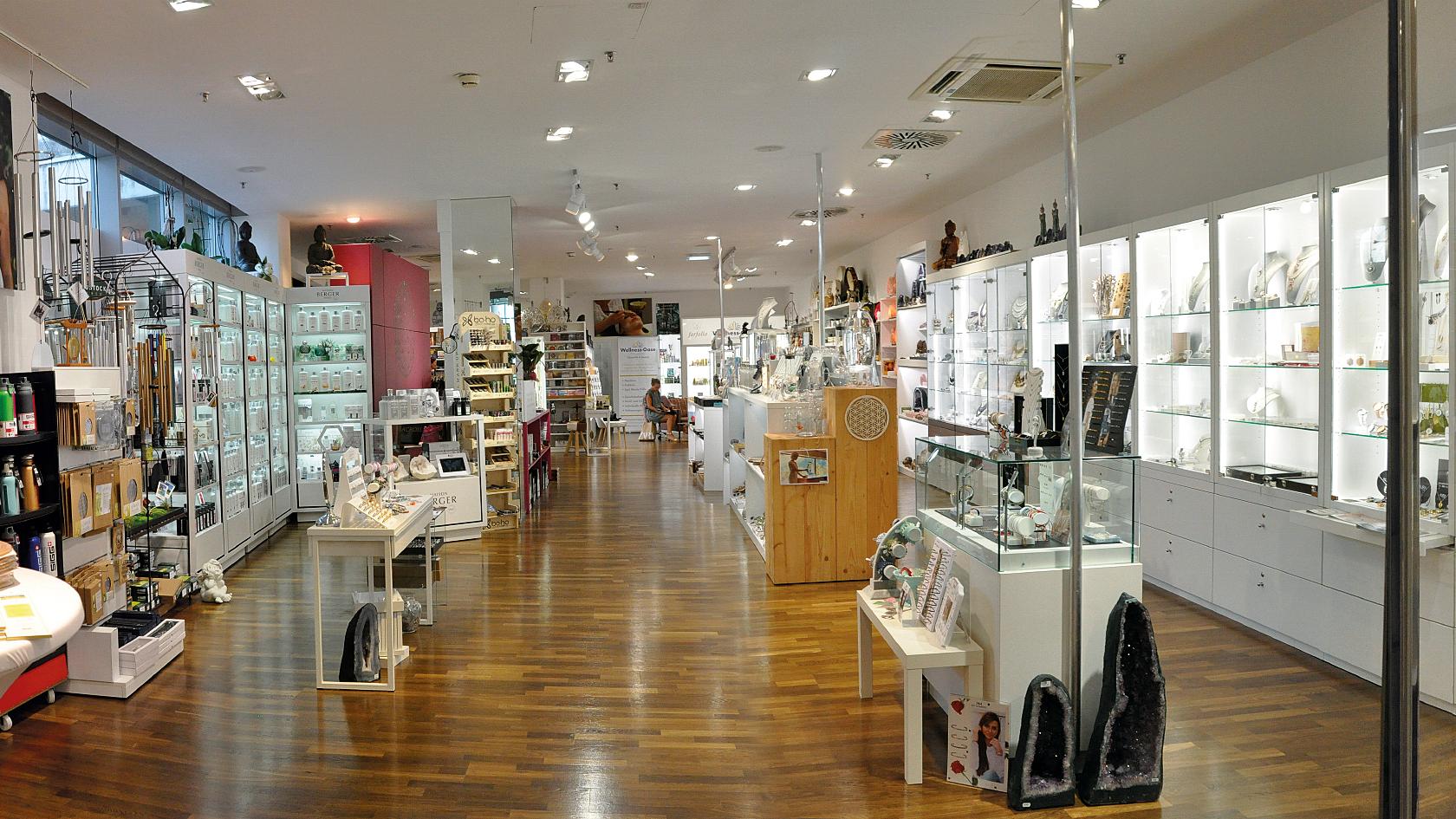 Crystal Gallery 111, Shopping City Seiersberg in Seiersberg