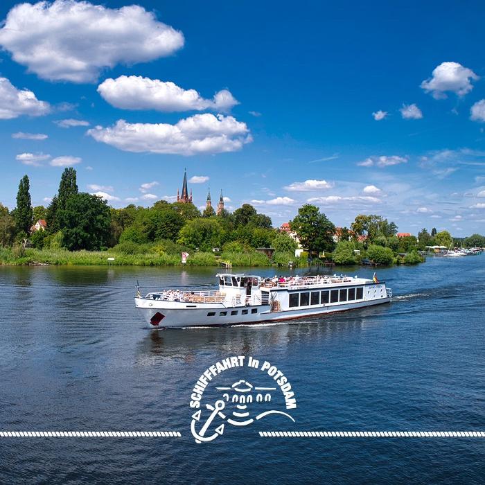 WEISSE FLOTTE Potsdam, Lange Brücke in Potsdam