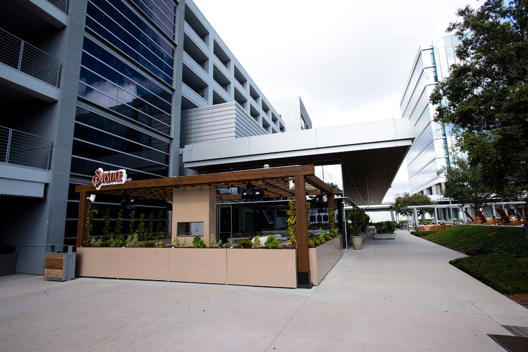 Solstice Seasonal Kitchen & Bar Image