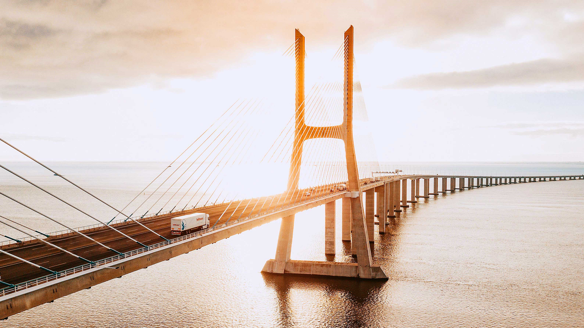 Hellmann Worldwide Logistics, Admiral-Rosendahl-Straße in Neu-Isenburg