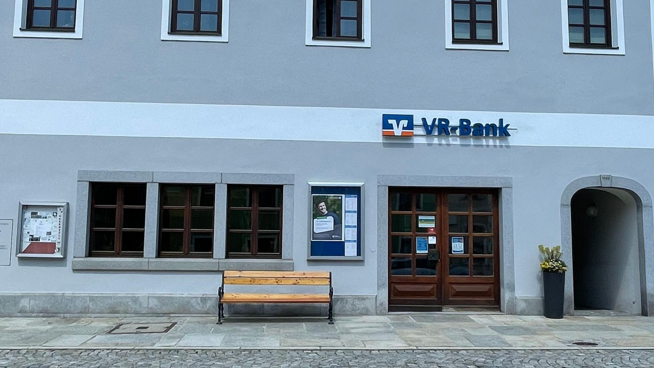 VR-Bank Passau eG, Geschäftsstelle Obernzell, Marktplatz in Obernzell