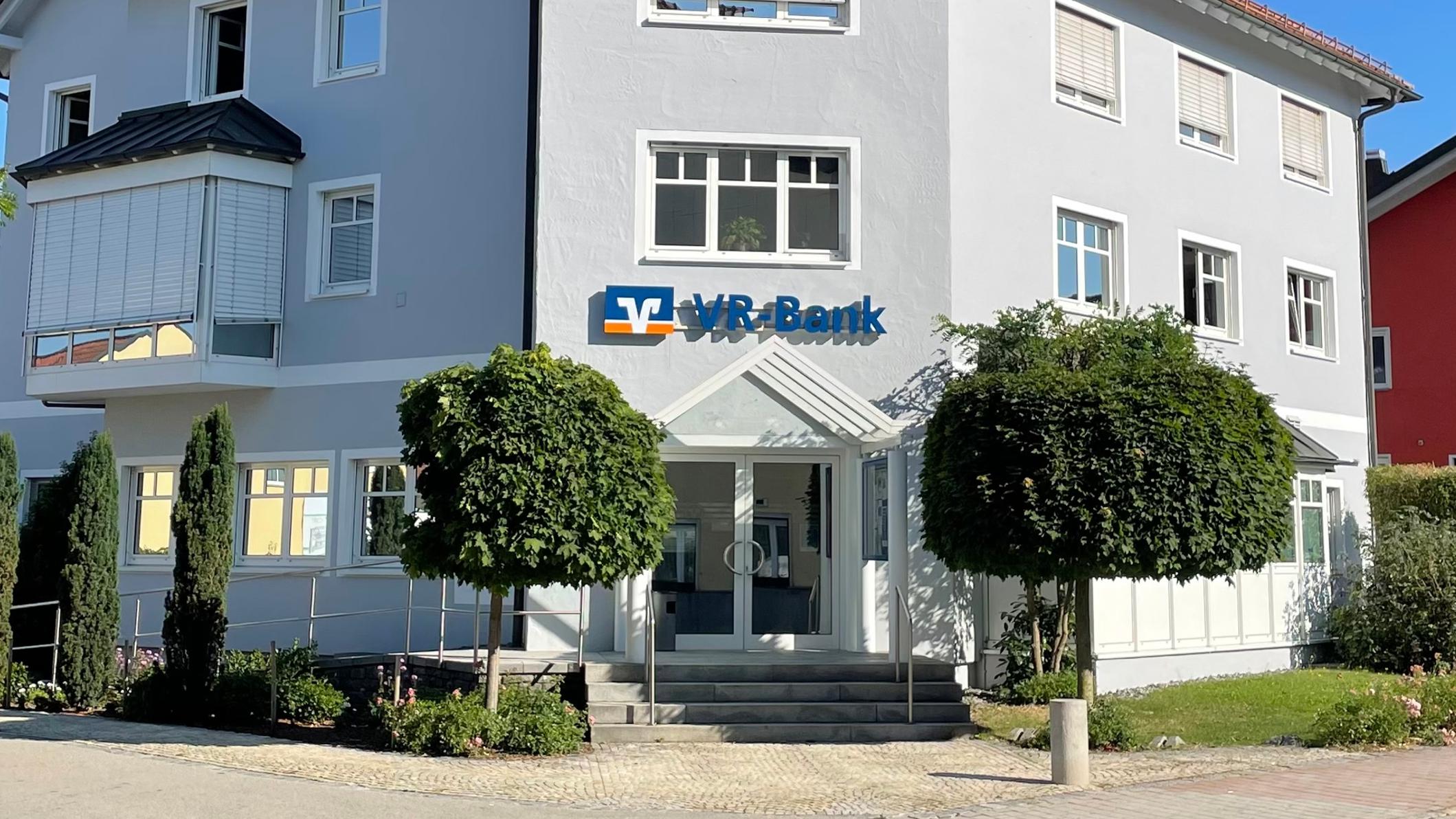 VR-Bank Passau eG, Geschäftsstelle Salzweg, Passauer Straße in Salzweg