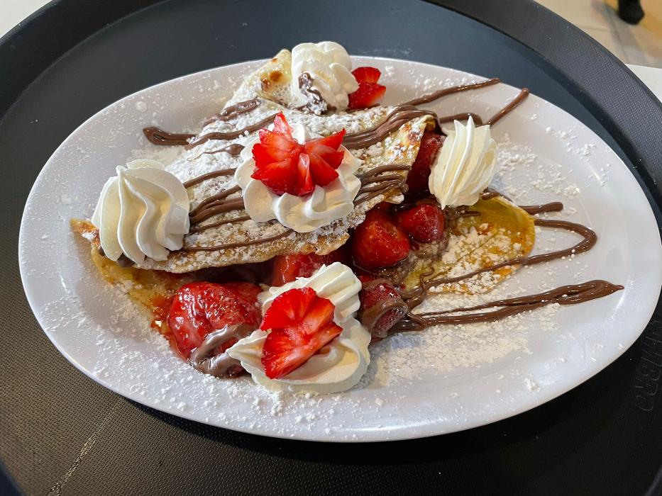 Mon Paris coffee shop & bakery - Fort Myers, FL