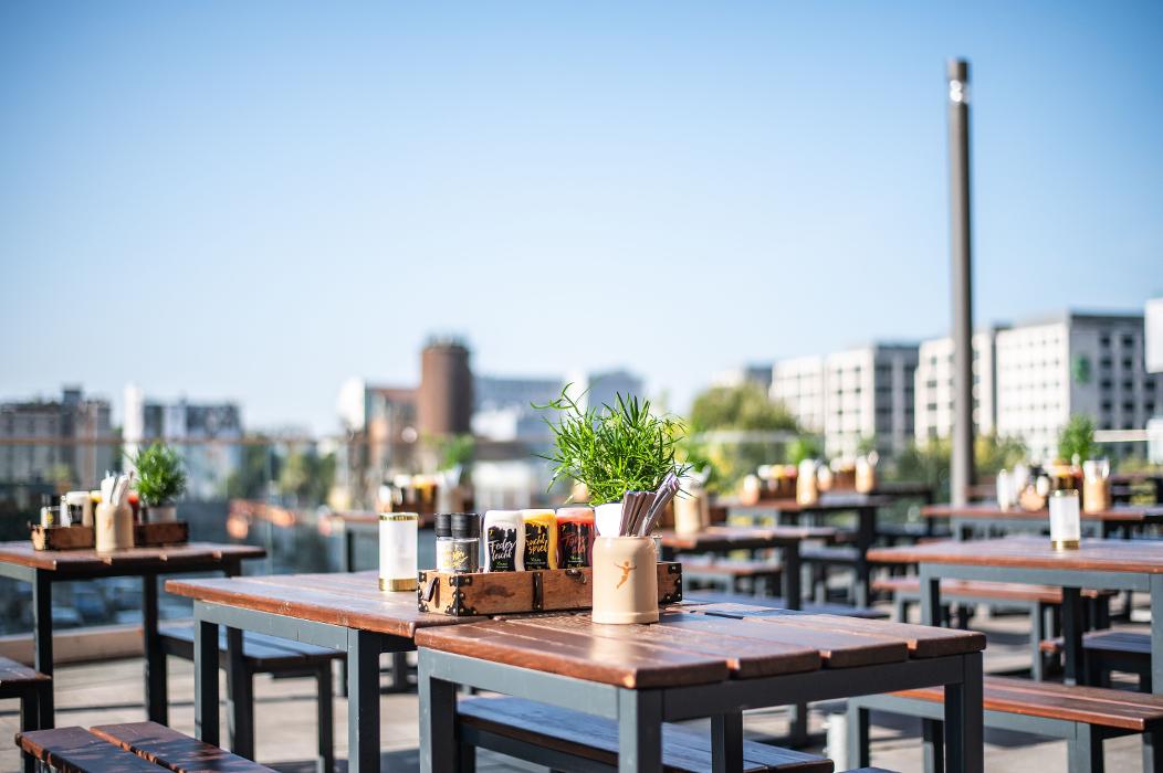 PETER PANE Burgergrill & Bar, Tamara-Danz-Straße in Berlin
