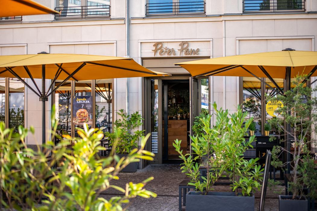 PETER PANE Burgergrill & Bar, Otto-Braun-Platz in Potsdam