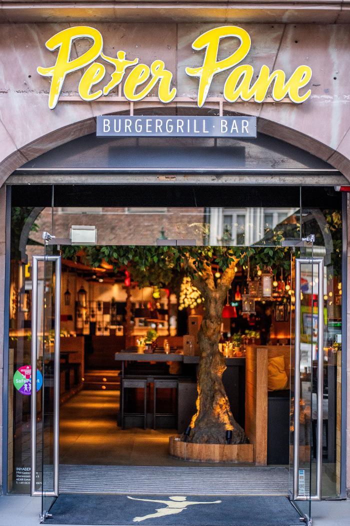 PETER PANE Burgergrill & Bar, Flinger Straße in Düsseldorf
