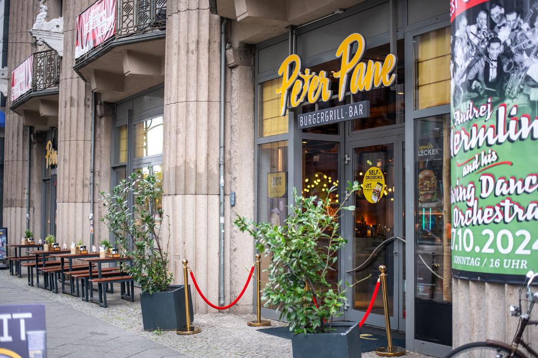 PETER PANE Burgergrill & Bar, Friedrichstraße in Berlin