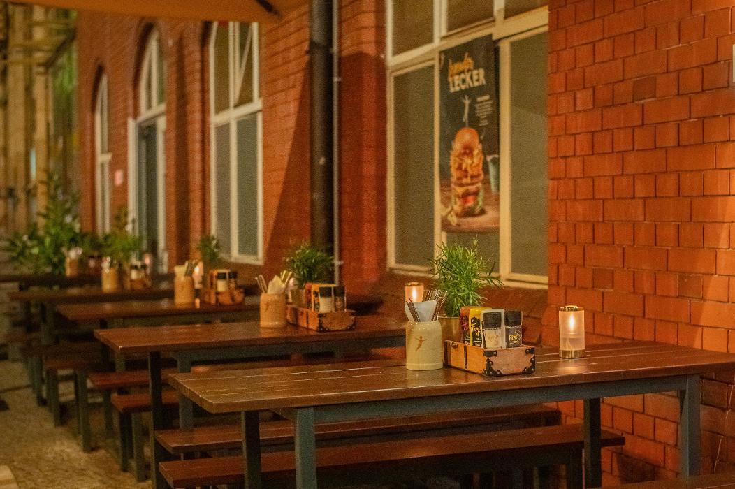 PETER PANE Burgergrill & Bar, Schloßstraße in Berlin