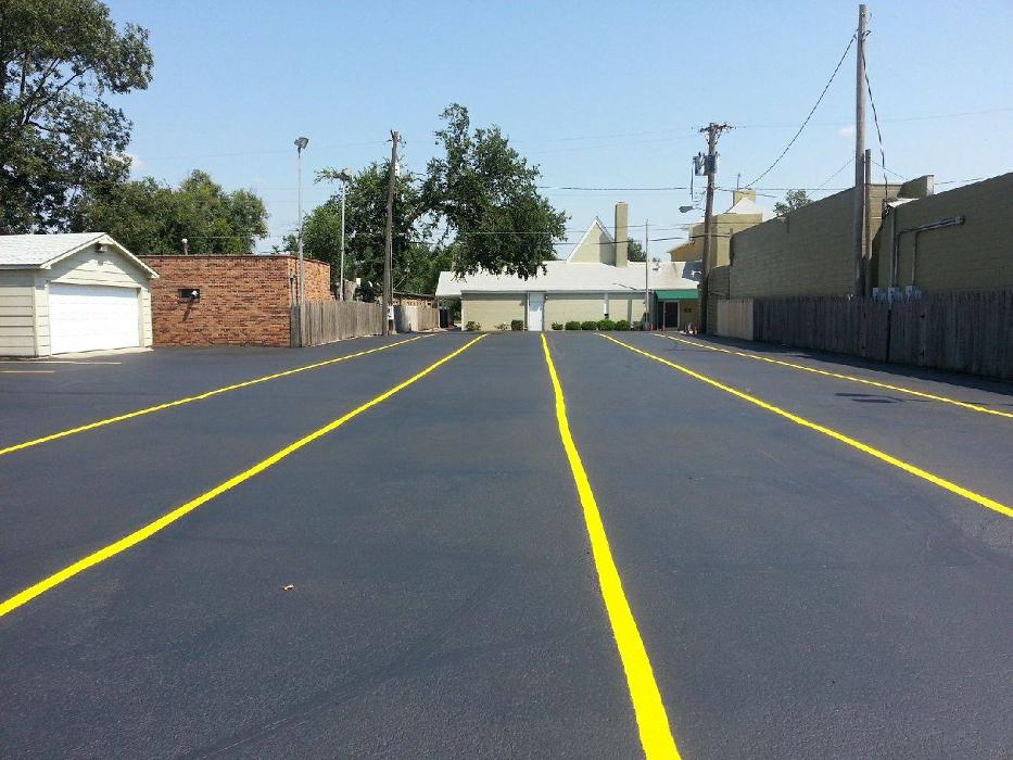 Rob's Asphalt Paving & Seal Coating - Rose Hill, KS