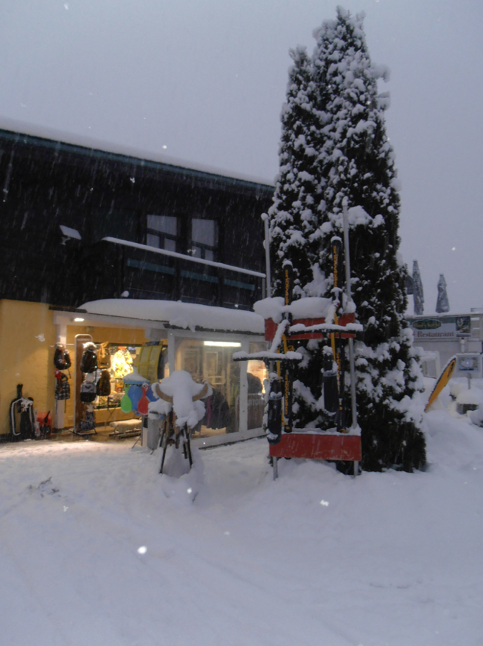 Dieters Sportshop Westendorf, Dorfstraße in Westendorf