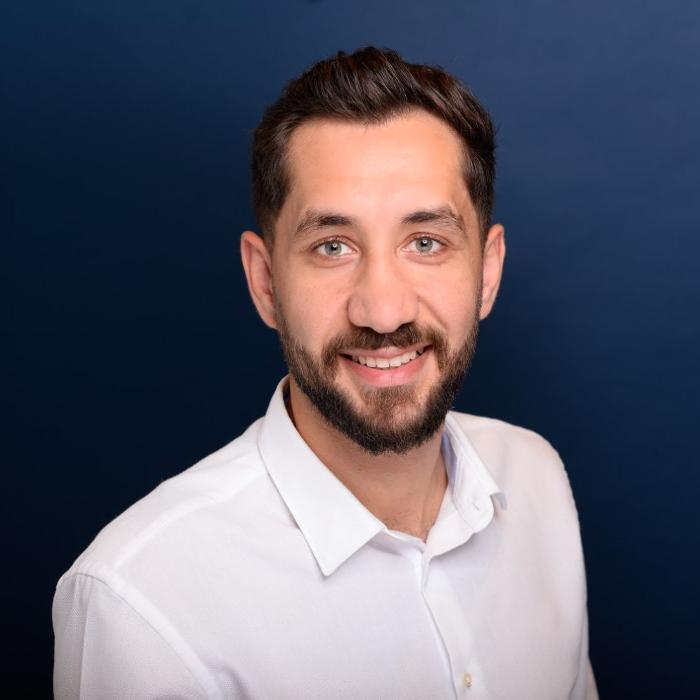 ERGO Versicherung Edvard Asllani, Im Taubental in Neuss