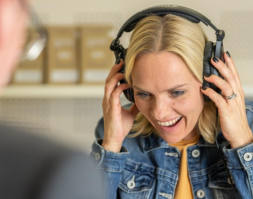 Neuroth Hörcenter AG - Hörgeräte und Gehörschutz, Alpenstrasse in Zug