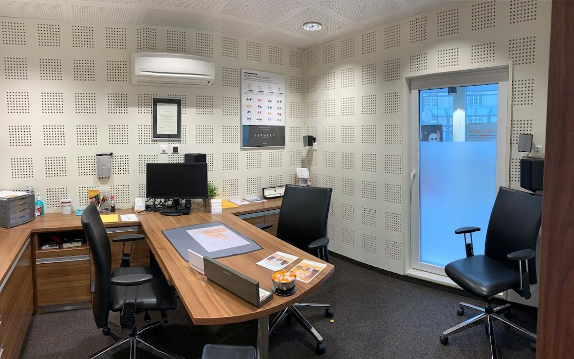 Neuroth Hörcenter AG - Hörgeräte und Gehörschutz, Bahnhofplatz in St. Gallen