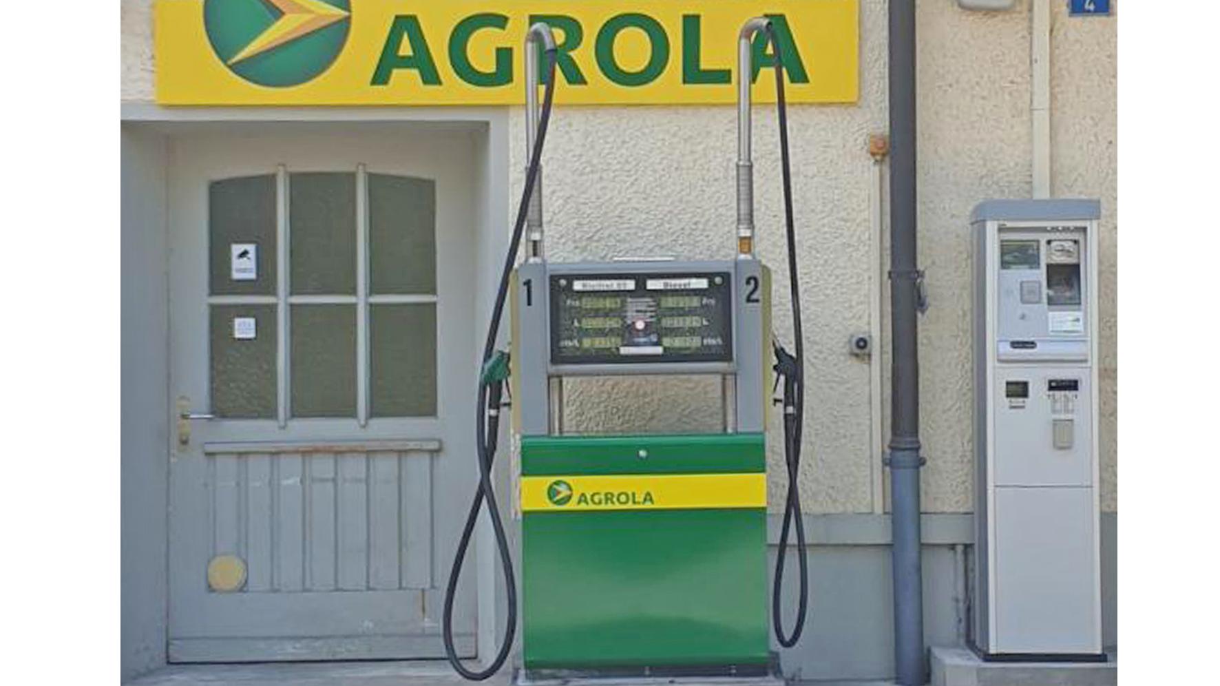 AGROLA, Baarerstrasse in Uerzlikon