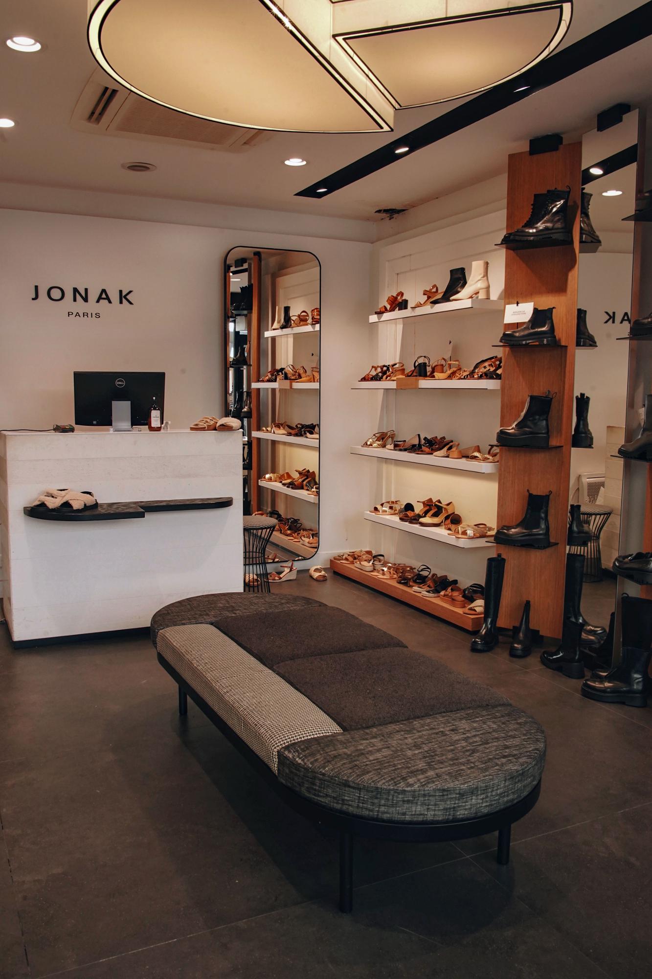 Foto 4 di Jonak