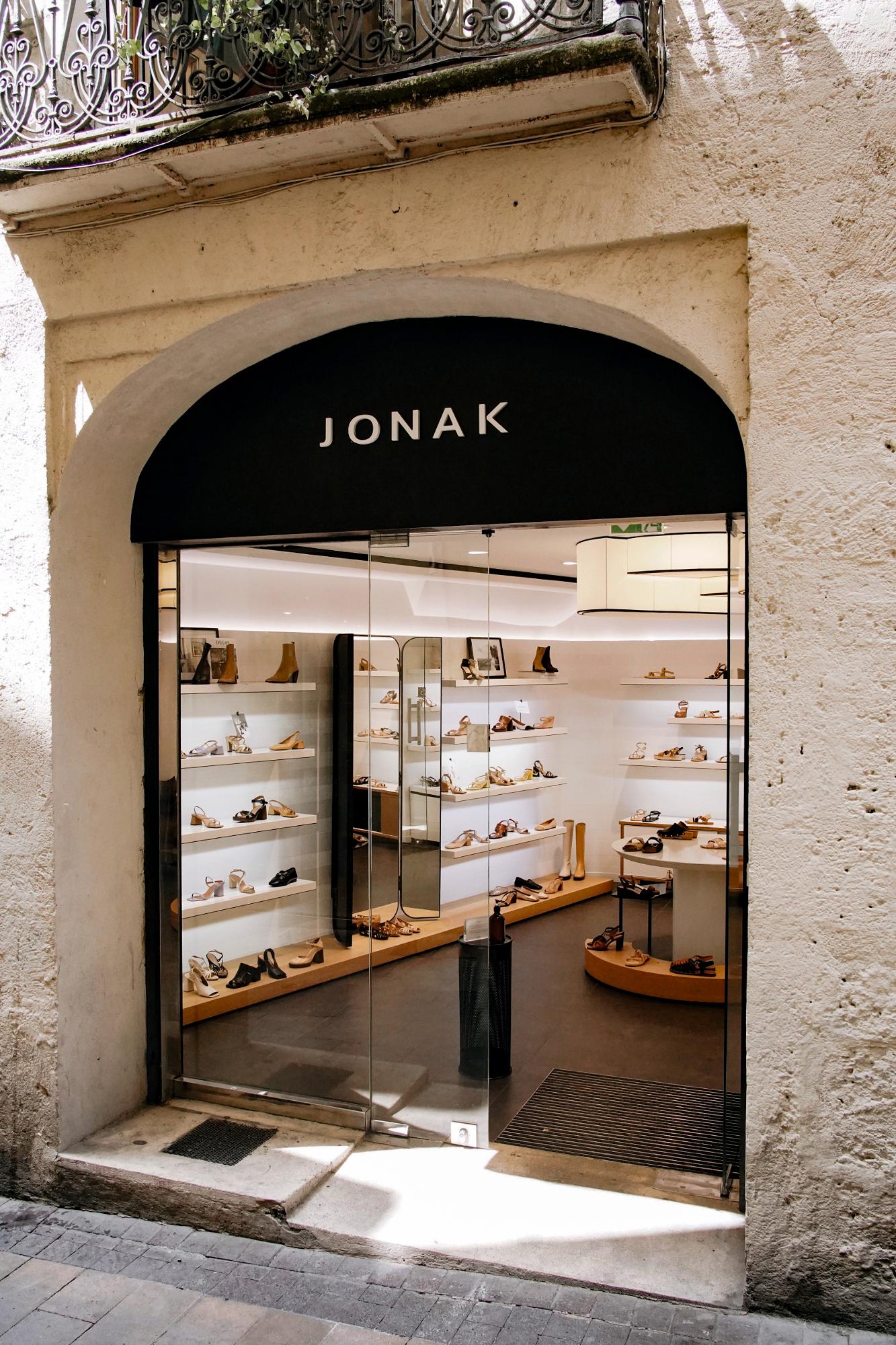 Foto 6 di Jonak