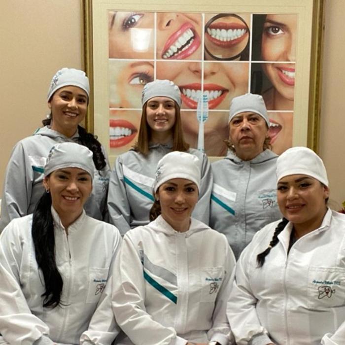 Alejandra Villada DDS - Pacoima, CA