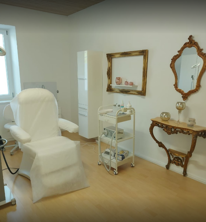 Kosmetik und Nagelstudio Tatjana Fri / Oxana Lorenz, Bahnhofstraße in Mühldorf am Inn