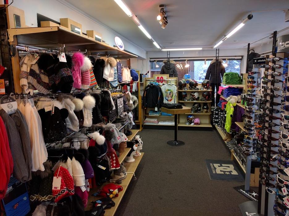 Azzurra Sport, Riedstrasse in Zermatt