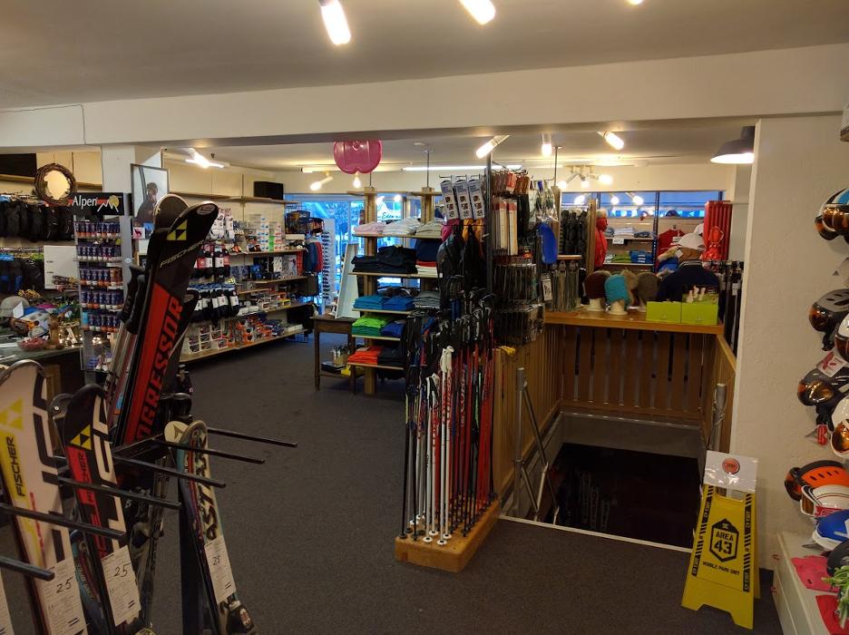 Azzurra Sport, Riedstrasse in Zermatt