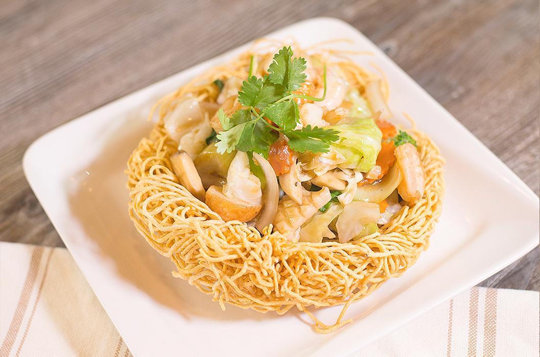 MR. PHO California Kitchen and Bar - Anaheim, CA