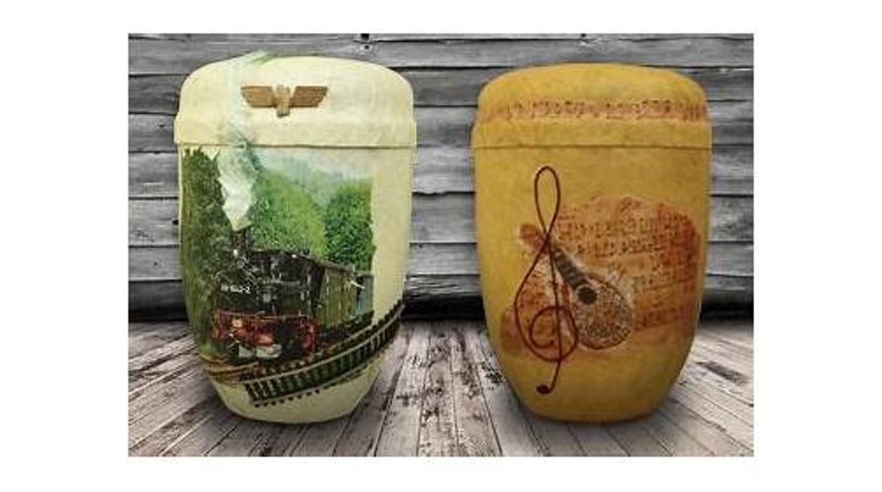 Gestaltete Urnen und Särge, Liebethaler Grund in Pirna