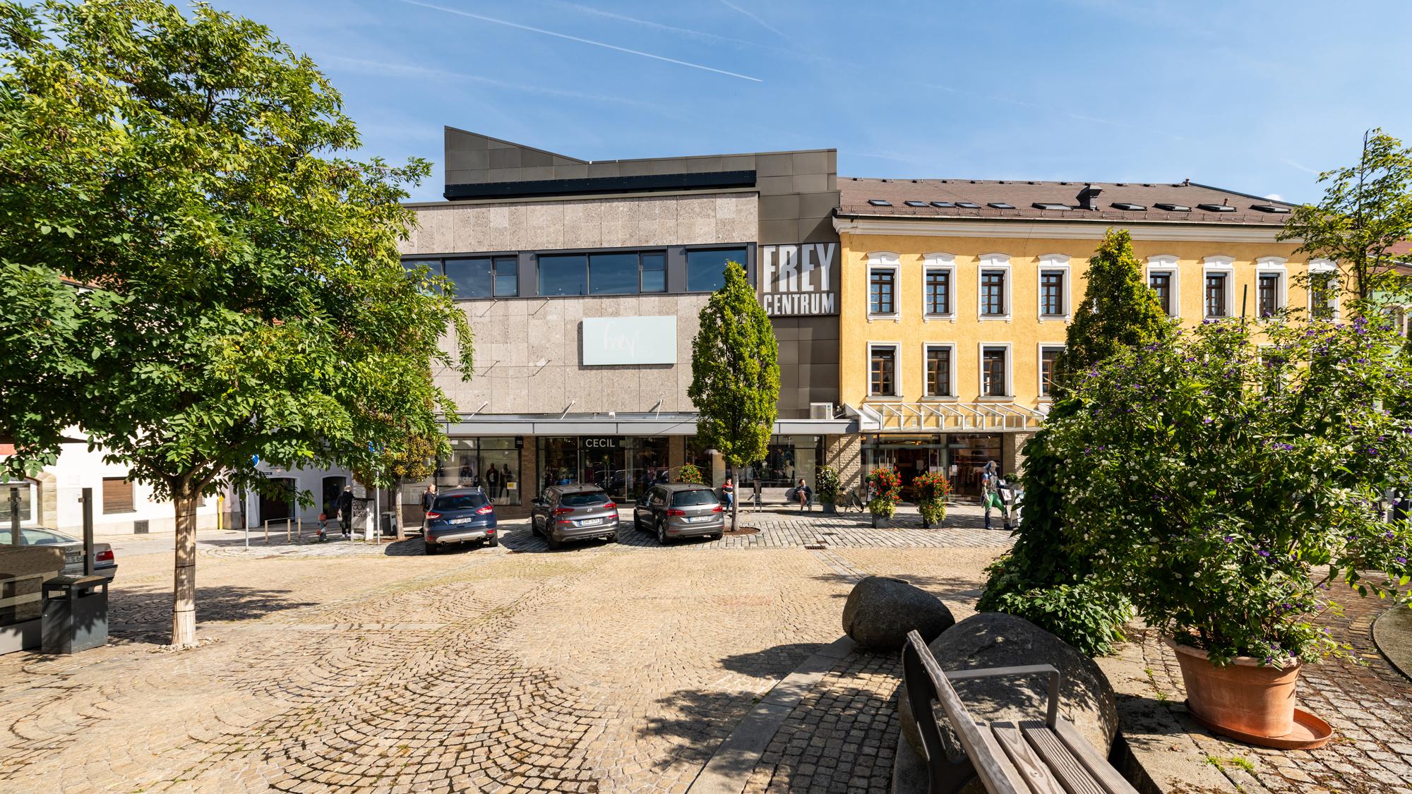 FREY Modeerlebnishaus Cham, Marktplatz in Cham