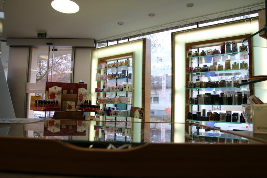 Kloster-Apotheke Mag. pharm. Tesar KG, Hauptstraße in Baumgarten
