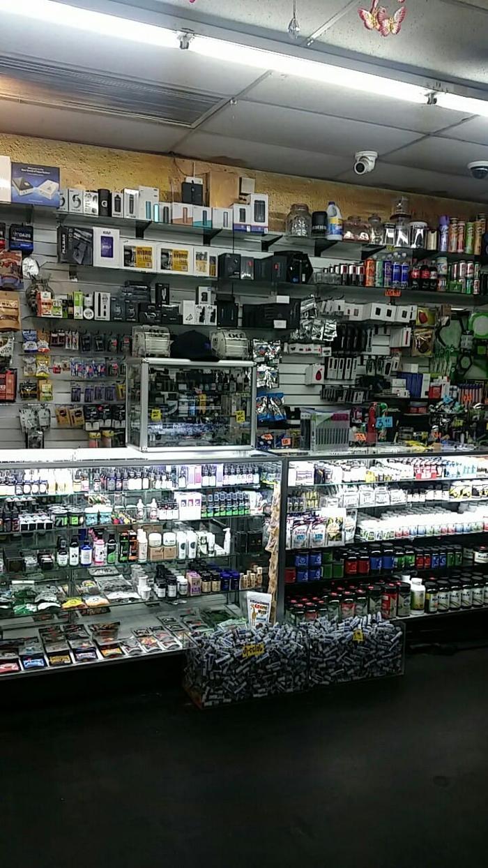 Nana's Smoke Shop - Phoenix, AZ