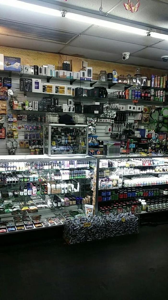 Nana's Smoke Shop - Phoenix, AZ
