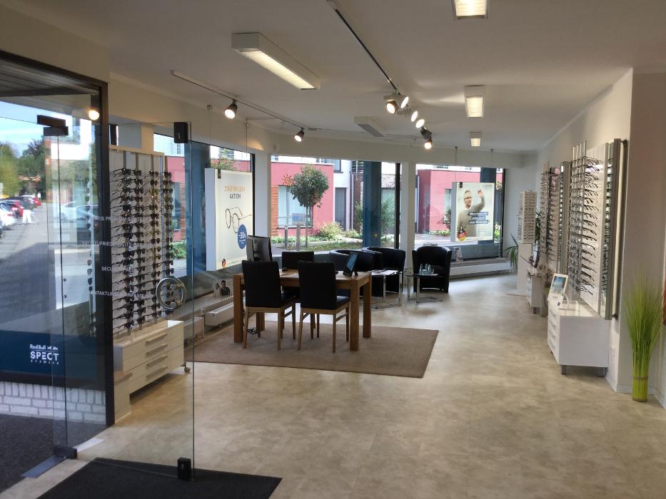 Hallmann Optik und Akustik, Bahnhofstraße in Emstek