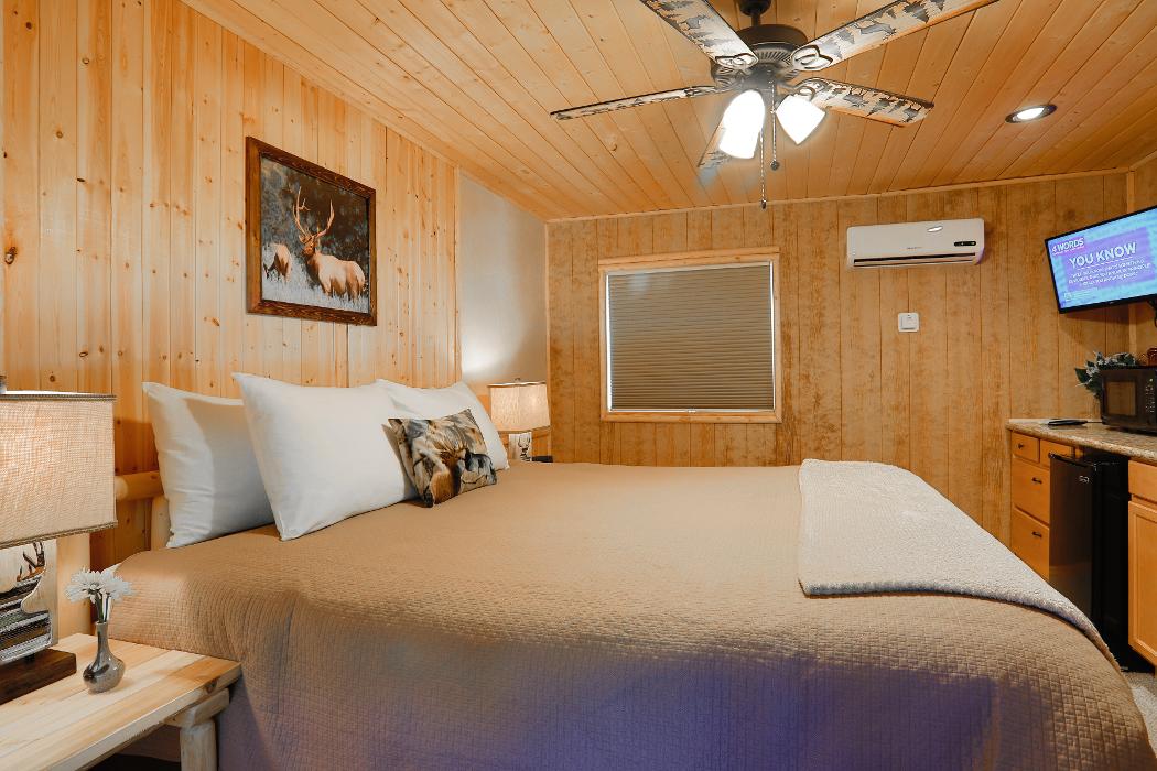 Hualapai Mountain Resort Image