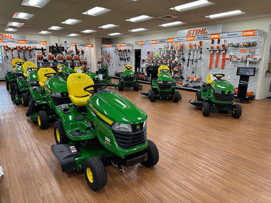 United Ag & Turf - Farmington, CT